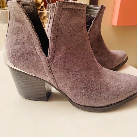 Grey Bootie - Picture 2 of 9
